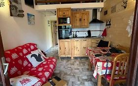 LES FONTANILLES odeillo chalet 60 WIFI&PARKING gratuit exposé plein sud&plein pied , draps&serviettes de toilettes non inclus, sabanas y toallas no incluidos